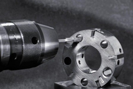 Brosse pinceau min. métalond. 5x0,1mm 